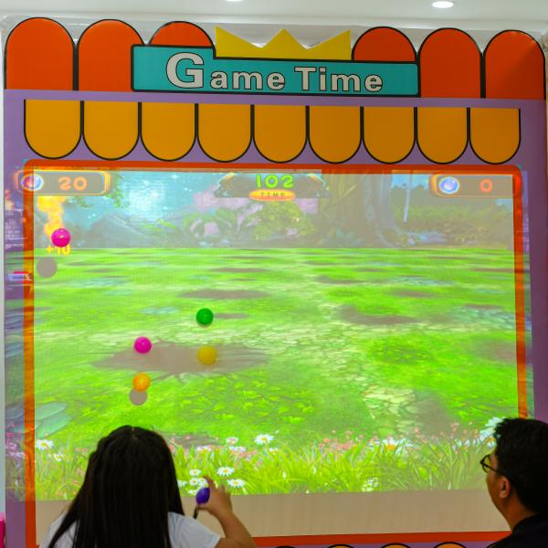 Interactive Game Projection Wall